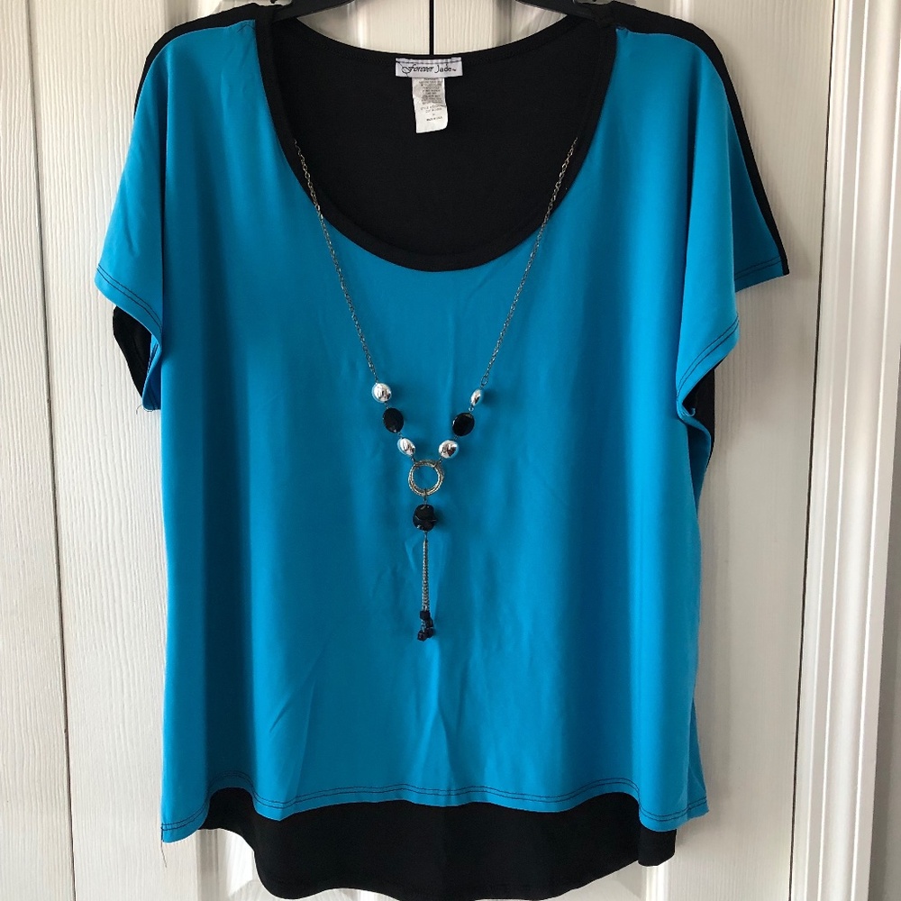 Womens' Top by Forever Jade with detachable Necklace, XL, VGUC